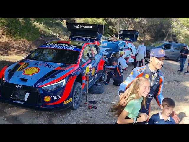 WRC RallyRACC Catalunya - Rally de España 2022 Rovanpera and Sordo changes wheels before ss14