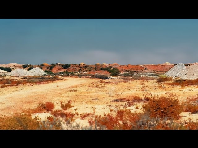 The Makeshift Mining Towns Of The Australian Outback | TRACKS