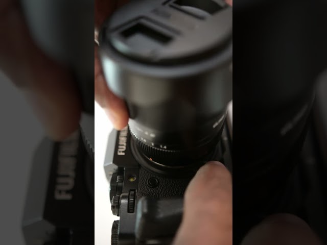 Satisfaction in mounting and unmounting lens onto a camera | Fujifilm X-T4 | Viltrox | Alissa & Jay