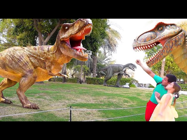 Sofia and fun day in Dinosaur Park! Adventure with dad