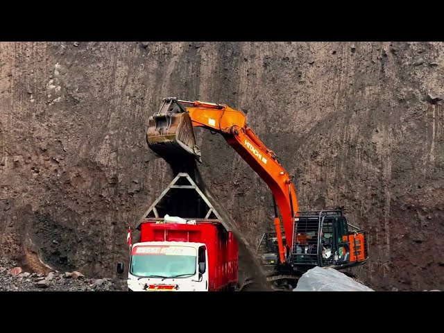 Extreme Dangerous Sand Mining in Under High Cliffs using an Excavator, Daily Mining Movie