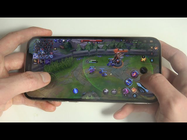 League of Legends Wild Rift iPhone 12 Pro Max - Gameplay