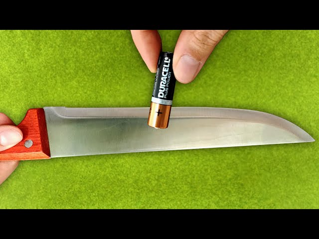 Easy Way To Sharpen A Knife Like A Razor Sharp! Using a BATTERY!