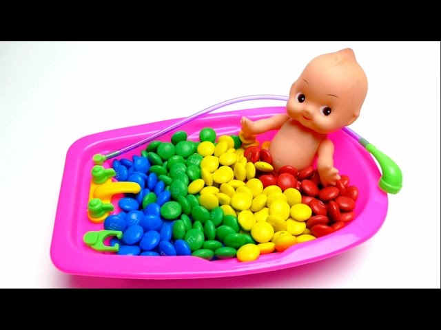 Baby Doll M&M's Bathtub Play Game