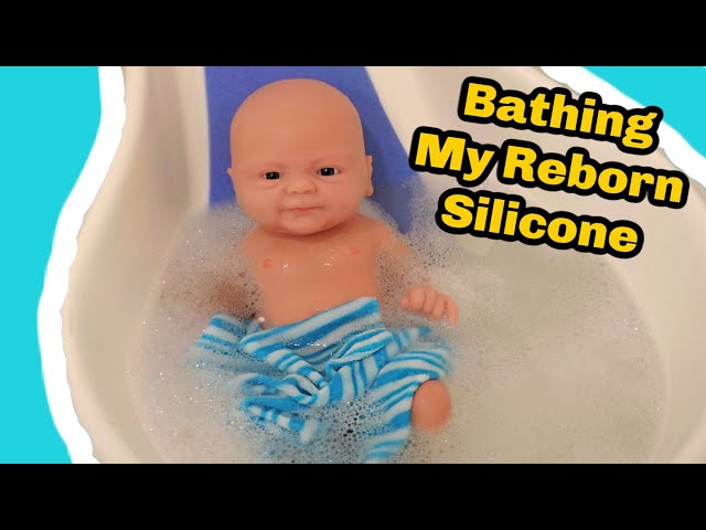 Giving my Silicone Reborn Baby his First Bath