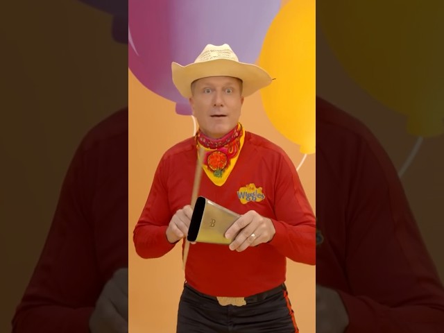 Simon heard you had a fever, and there’s only one prescription for that… #morecowbell #thewiggles