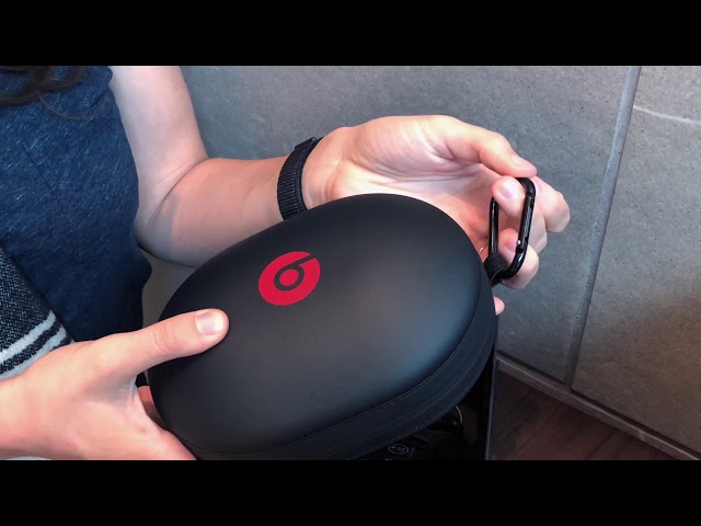 New Beats Studio 3 Wireless: Unboxing and first impressions! [iMore]