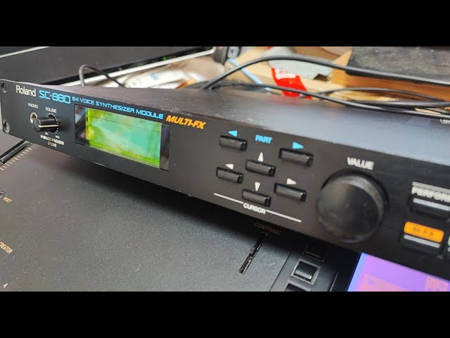 Roland SC-880 User patch demo (no talking. before o/h.)