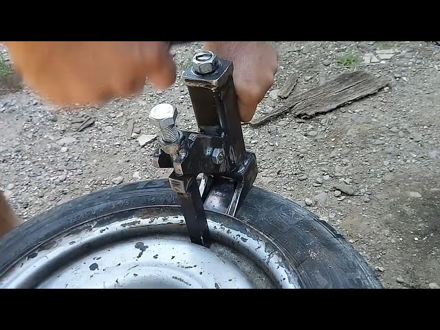 Tyre bead breaker tool - Presa dejantatare anvelope.