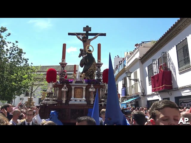 Salida del Cristo de la Buena Muerte de La Hiniesta | Semana Santa Sevilla 2023