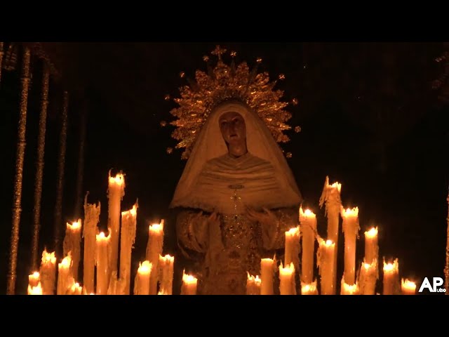 Entrada de la Virgen de las Aguas del Museo 2023 | Semana Santa de Sevilla 2023