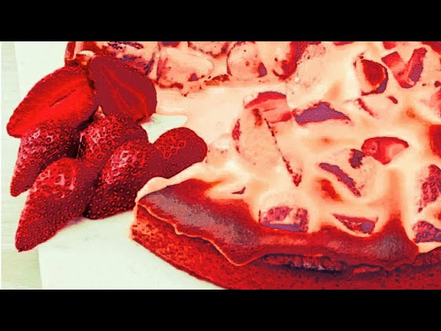 What happens when juicy strawberries and delicate shortbread dough meet! Meet the strawberry pie!