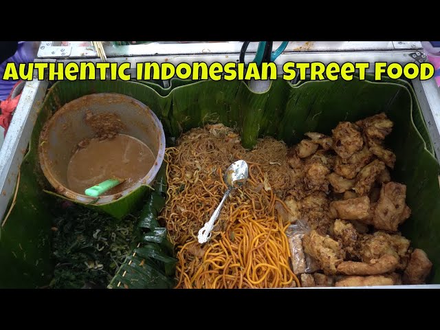 Medan Street Food at Cemara Asri Bird Park (Taman Burung Kolam Bangau)