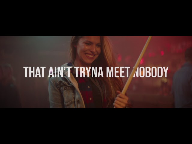Lee Brice - One Of Them Girls (Official Lyric Video)