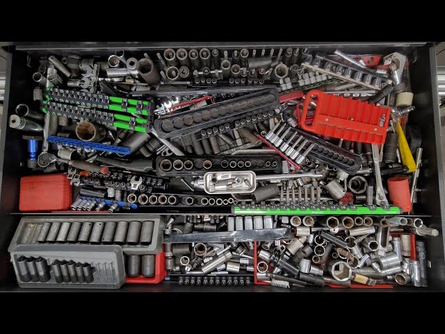 Reviving a Neglected Toolbox: Cleaning and Organizing Hundreds of Sockets Inside!