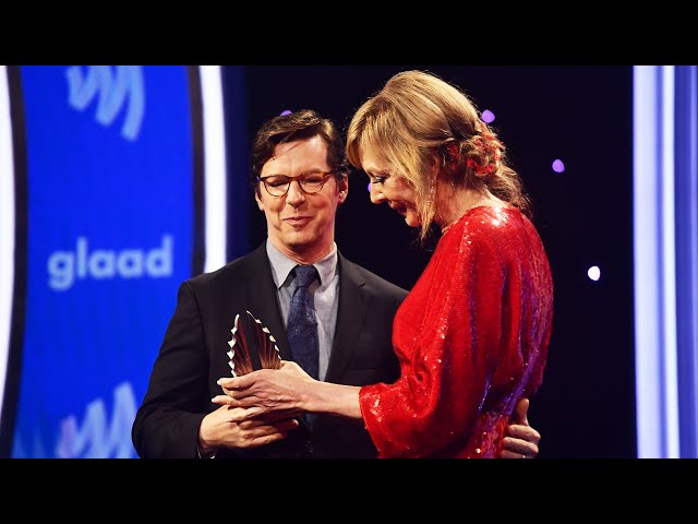 Allison Janney presents Sean Hayes with the Stephen F. Kolzak Award at the GLAAD Media Awards