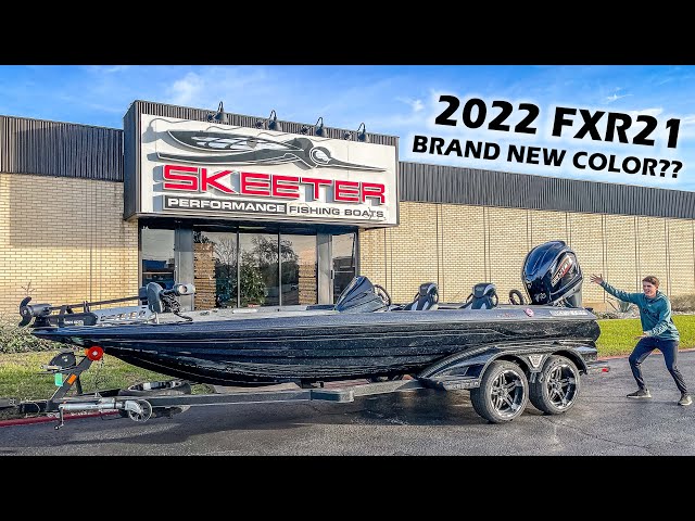 Seeing My BRAND NEW BOAT For The FIRST TIME! (Skeeter FXR21)