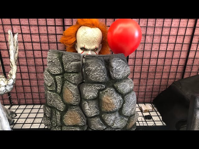 IT CHAPTER 2 Pennywise Animatronics at Party City