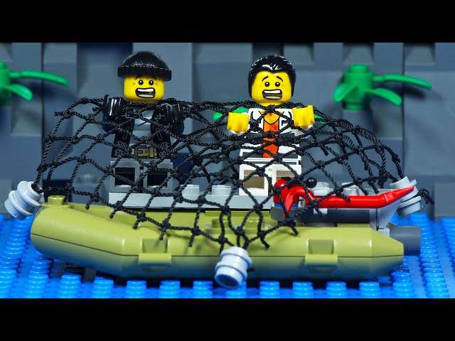 LEGO City Island Prison Break Tunnel
