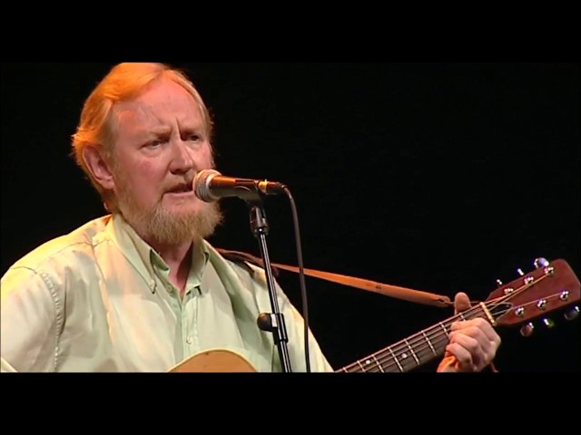 The Banks of the Roses - The Dubliners | 40 Years Reunion: Live from The Gaiety (2003)