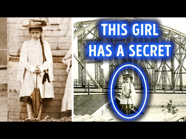 A Mystery Girl Photographed in Different Years Never Changed