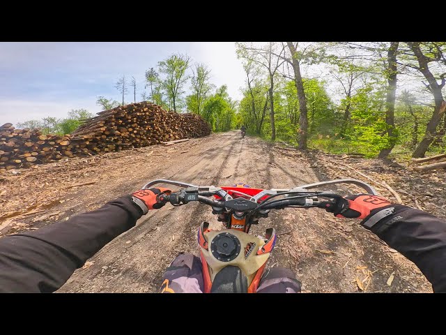 Revving into Action: The KTM 350 SX-F Thrill Ride
