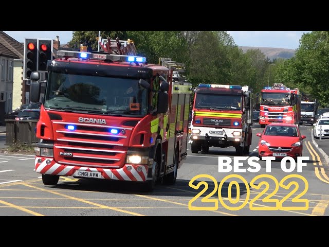 BEST OF 2022! - UK FIREFIGHTERS IN ACTION - Fire Engines & Trucks Responding! 🇬🇧