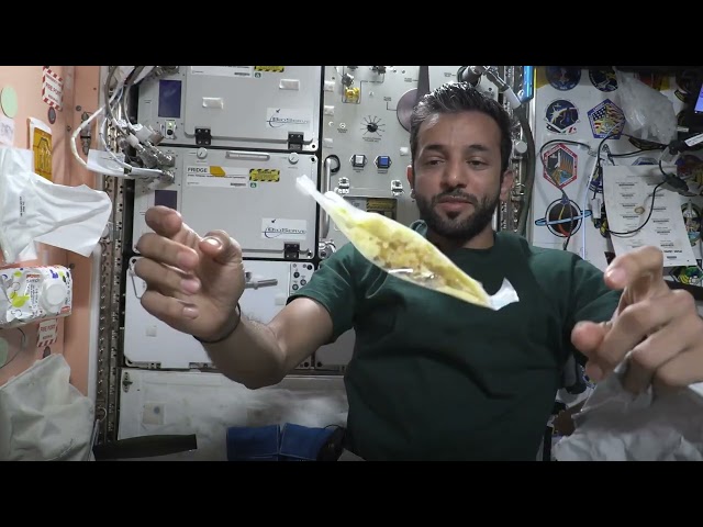 الأكل في محطة الفضاء الدولية