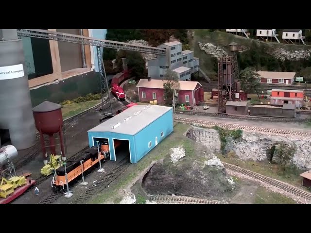 Black Hills Railway Society's HO Layout: Scenes and Cab Ride.