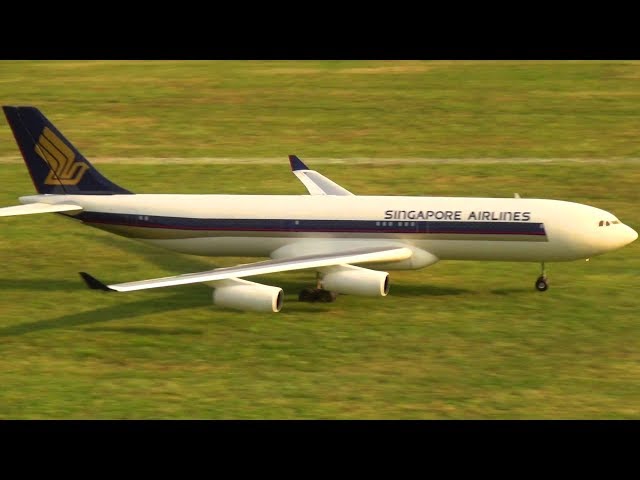 R/C AIRLINER AIRBUS A-340 HUGE SCALE MODEL TURBINE JET SINGAPORE AIRLINES