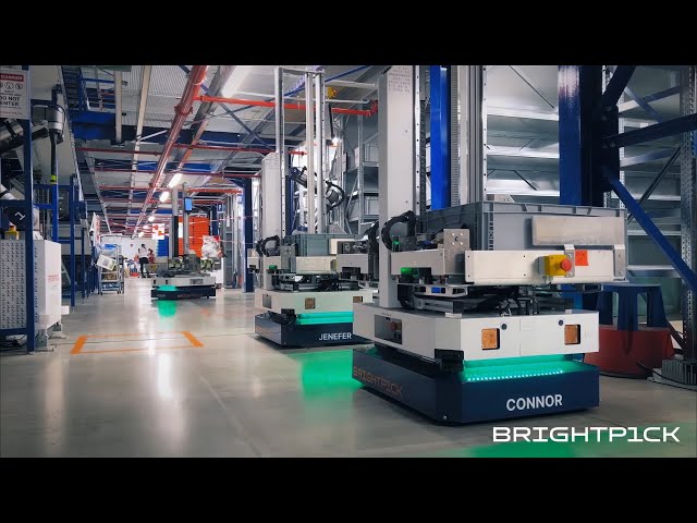 E-grocer Rohlik uses robots to automate order picking in existing mezzanine (brownfield warehouse)