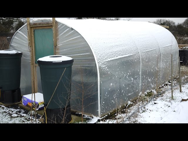 How To Keep A Polytunnel Warm