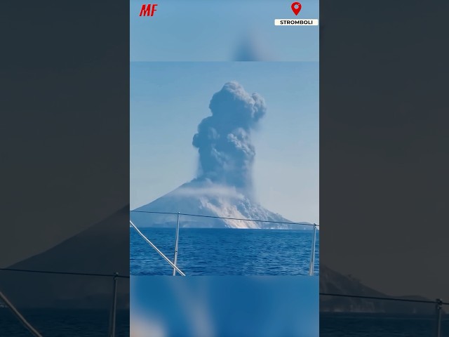 Watch the EXACT moment the Stromboli Volcano erupts!