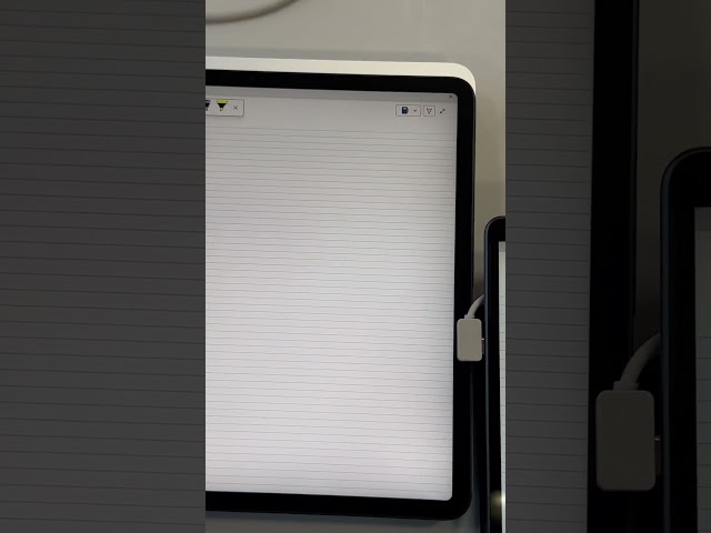 Surface Laptop Studio 2 🤣 PINK SCREEN? 🤷‍♂️🤡