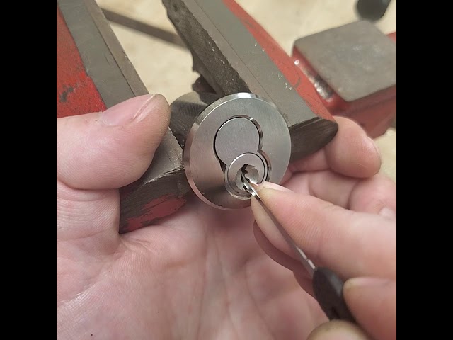 Halsco 7 Pin Restricted Keyway SFIC Picked & Gutted [4]