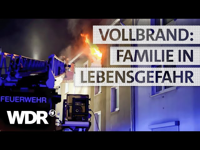 Rettung über Drehleiter: Flammen und Rauch versperren Fluchtweg | S07/E02 | Feuer & Flamme | WDR