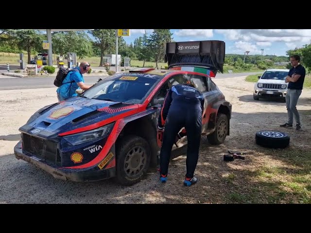 WRC Rally Italia Sardegna 2023 Neuville change wheels and trying to fix brake cooling before ss4 Fri