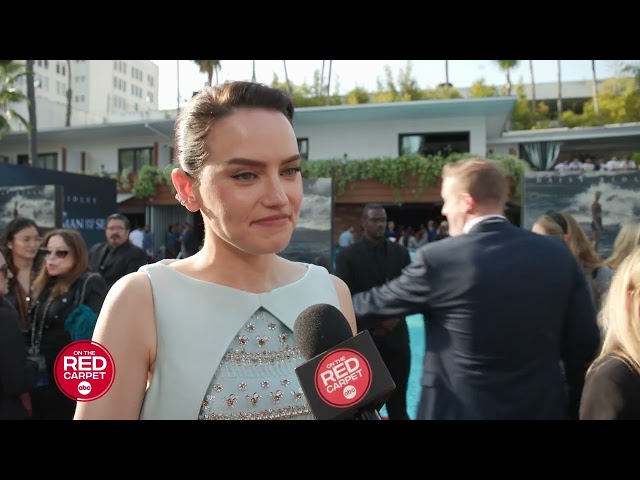 Interview with Daisy Ridley and the cast of "Young Woman and the Sea"