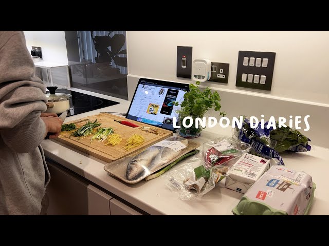 moving vlog pt 4 📦, settling in to the new flat, unpacking, my daily skincare | london diariesl