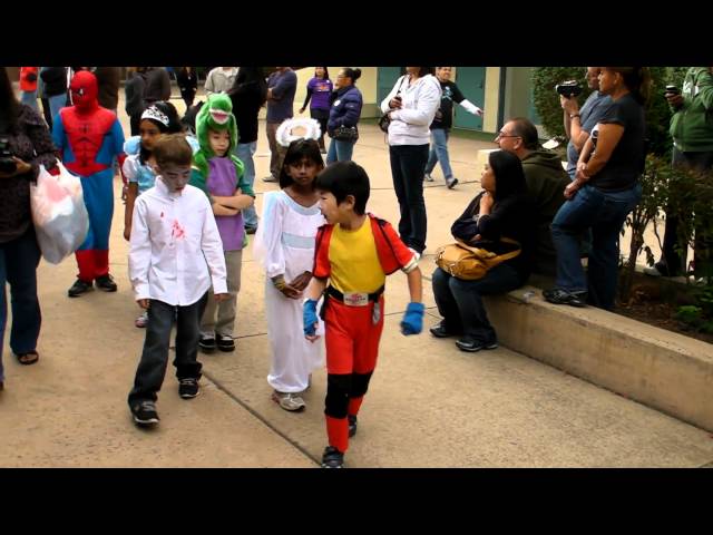Pioneer Elementary Halloween Parade 2010 part 1