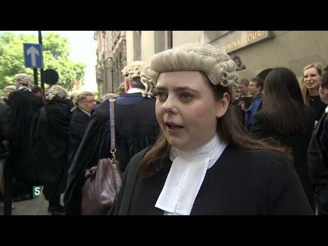 Barristers strike over row about pay and working conditions | 5 News
