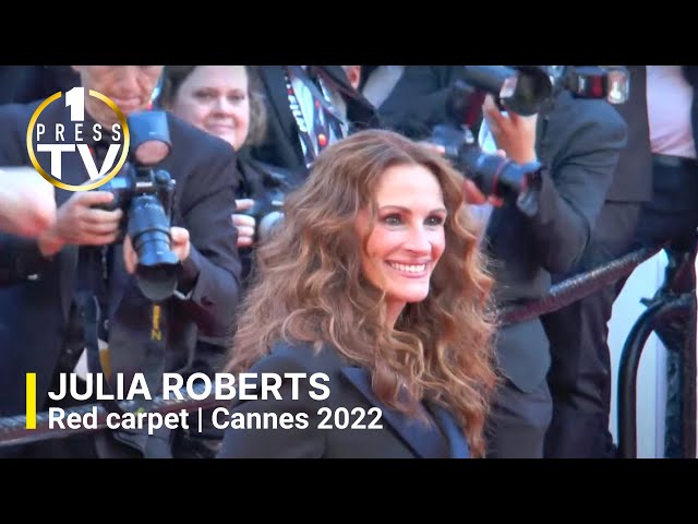 Julia Roberts show up in Cannes for the premiere of - "Armageddon Time"