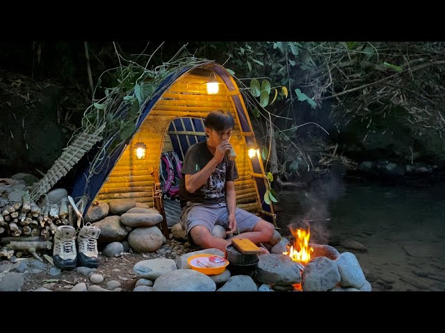 Camping and fishing in clear mountain spring rivers||solo camping-bushcraft