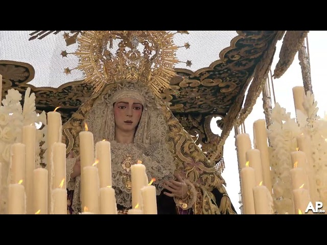 Salida de la Virgen del Rocio de la Redencion/Semana Santa de Sevilla 2023