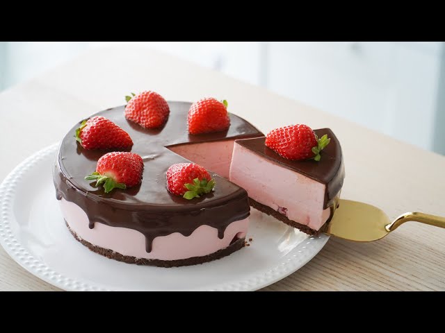 Chocolate Strawberry Cheesecake. No Bake. No Egg