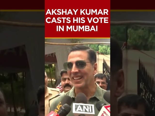 Akshay Kumar Casts His Vote From Mumbai, Urges People To Vote | #shorts #akshaykumar