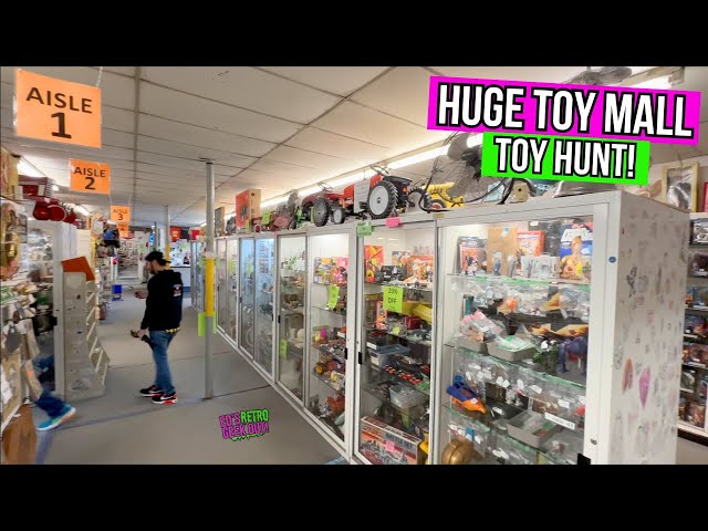 Over 16,000 sq ft of VINTAGE TOY MALL Goodness! - EDDIE GOES OHIO EP.7