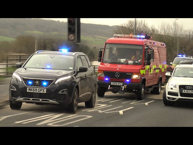 COMING THROUGH! - SEARCH & RESCUE CONVOY + UNMARKED Unit + Police cars & Fire Engines Responding!