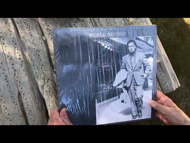 Neil Young - World Record Exclusive Vinyl Unboxing