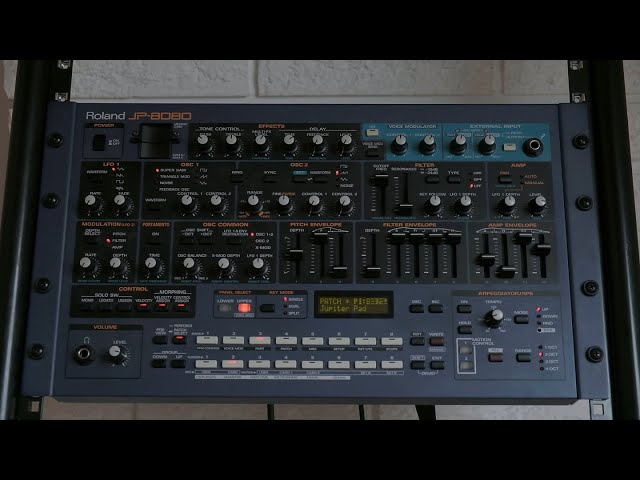 Roland JP 8080/8000 demonstration - Part 02 - Pads & Strings